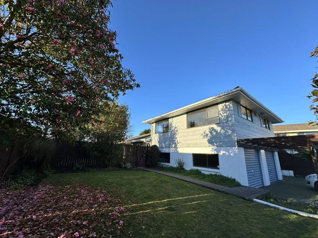 12 Juniper Place, Burnside, Christchurch - Carousel 2