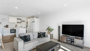 6/99 Mays Road, Te Papapa, Auckland - Carousel 1