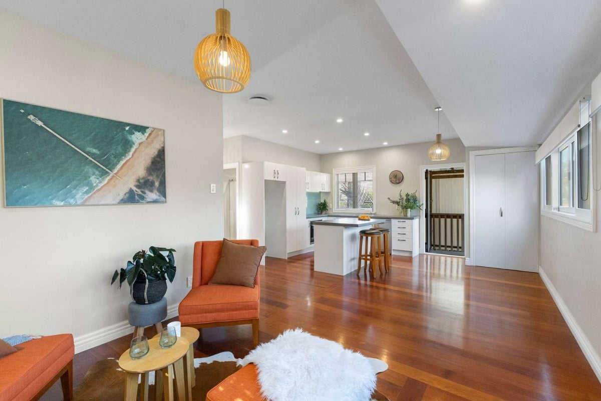 5 Hutchinson Avenue, New Lynn, Auckland - Carousel 2