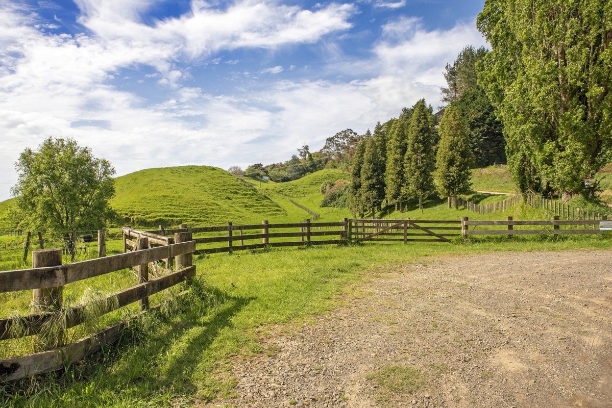 871A WAINUI RD, WAINUI, OPOTIKI - Carousel 2