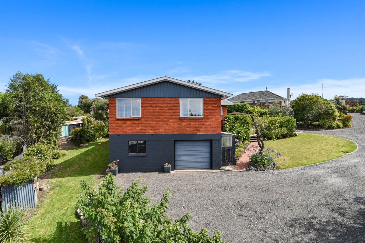 109 Main Road, Fairfield, Dunedin - Carousel 24