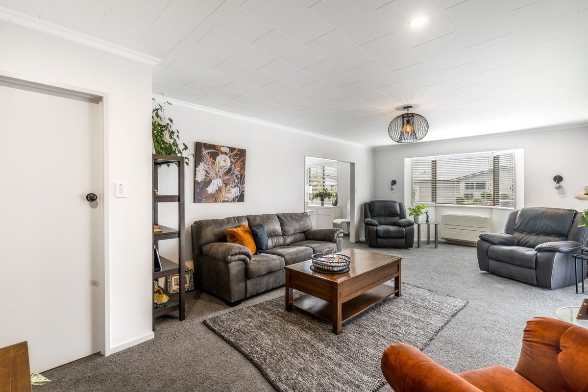 58 Kildare Drive, Waikiwi, Invercargill - Carousel 2