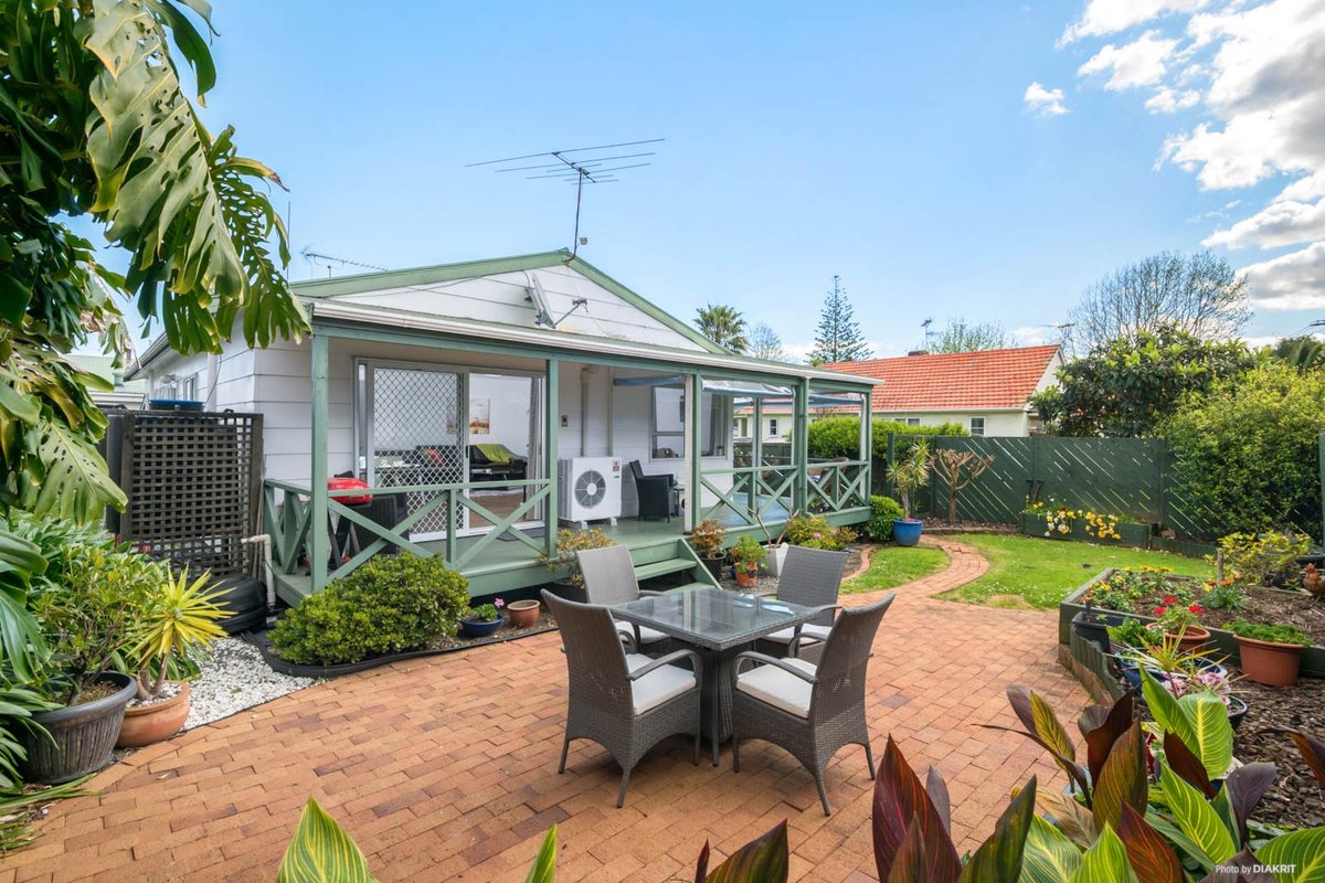160A Main Highway, Ellerslie, Auckland - Carousel 2