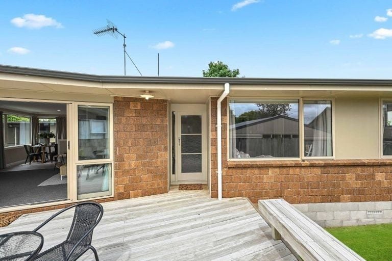 14A Endeavour Avenue, Flagstaff, Hamilton - Carousel 1
