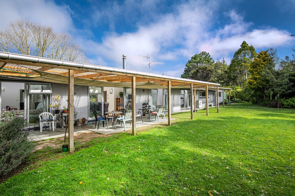 140 The Avenue, Lucas Heights, Auckland - Carousel 1