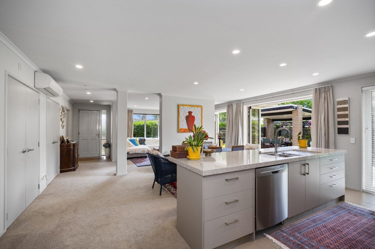 2 Barometer Way, Pyes Pa, Tauranga - Carousel 1