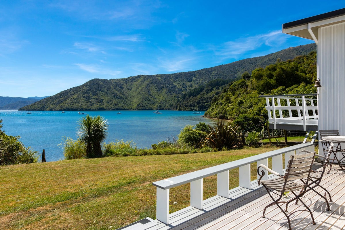 15 McCormicks Road Whatamango Bay, Picton, Marlborough, Marlborough - Carousel 1