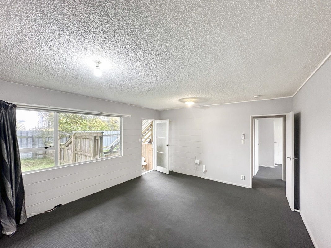 1/48 MIRO ST, TRENTHAM, UPPER HUTT - Carousel 2