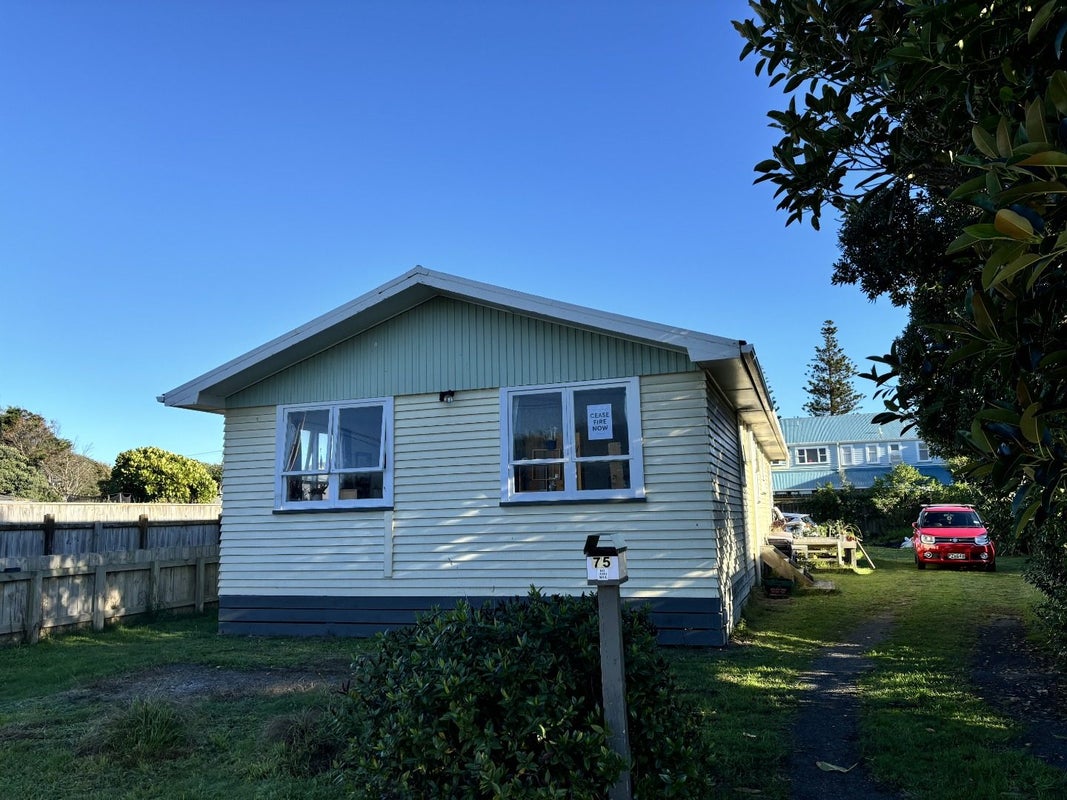 75 Moana Street, Otaki Beach, Otaki - Carousel 1