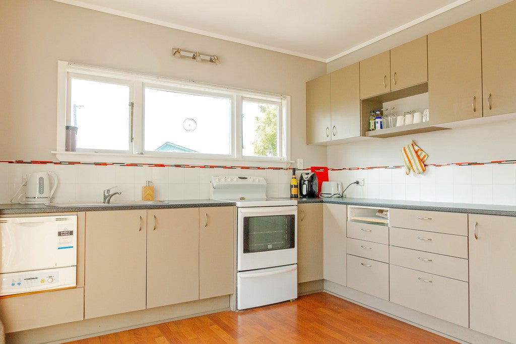 25 GLADSTONE Street, Westport, Westport  - Carousel 2