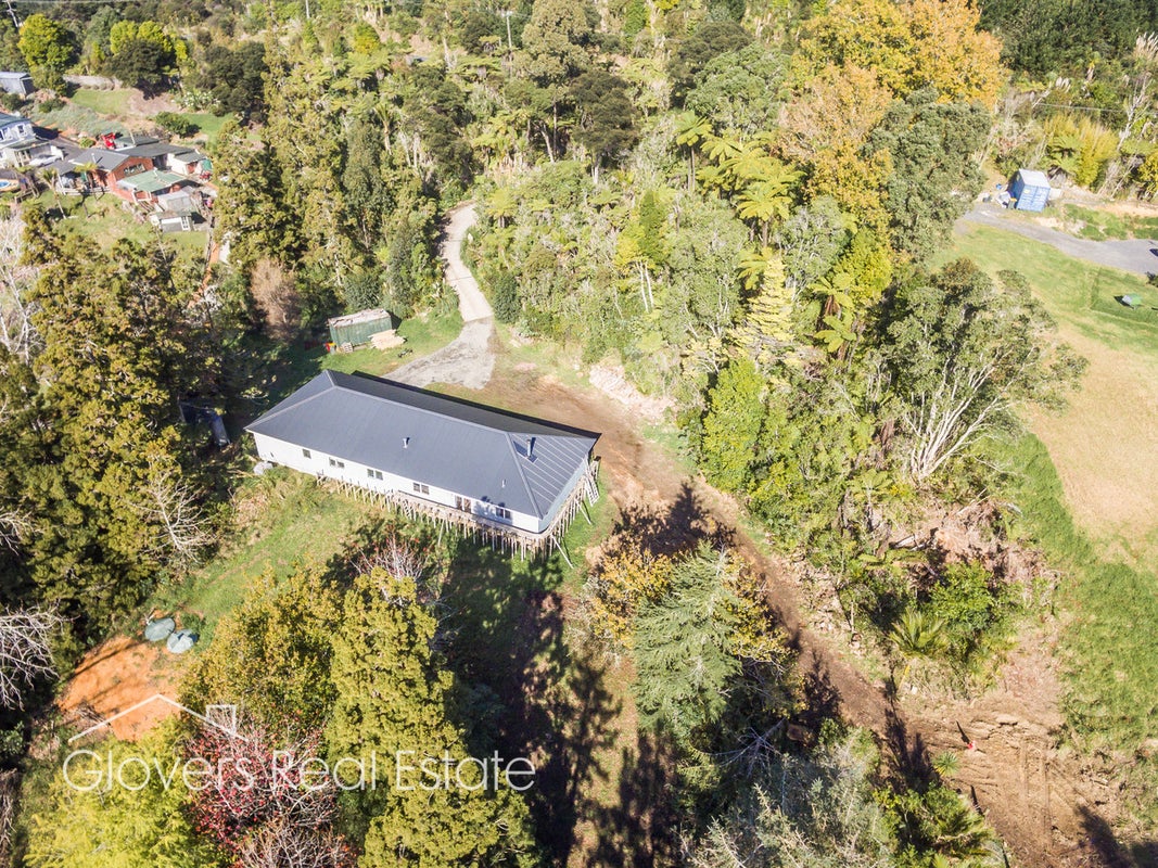 8 Duffy Road, Waitakere, Auckland - Carousel 1