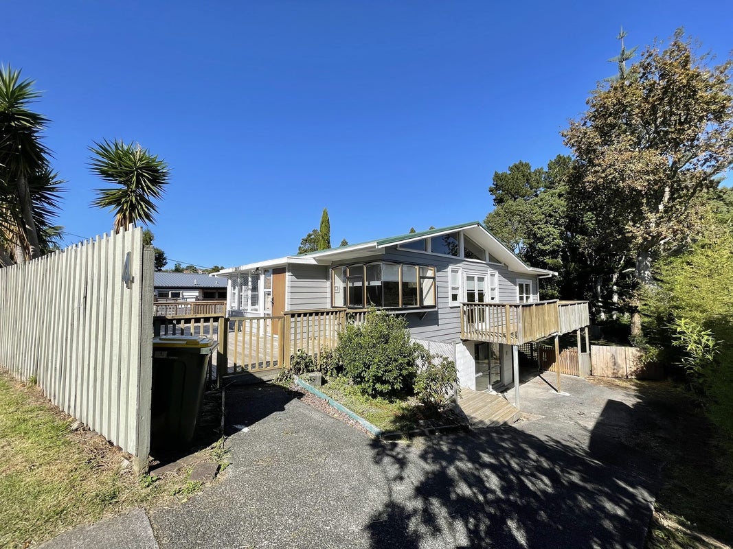 4 Seaton Road, Murrays Bay, Auckland - Carousel 1