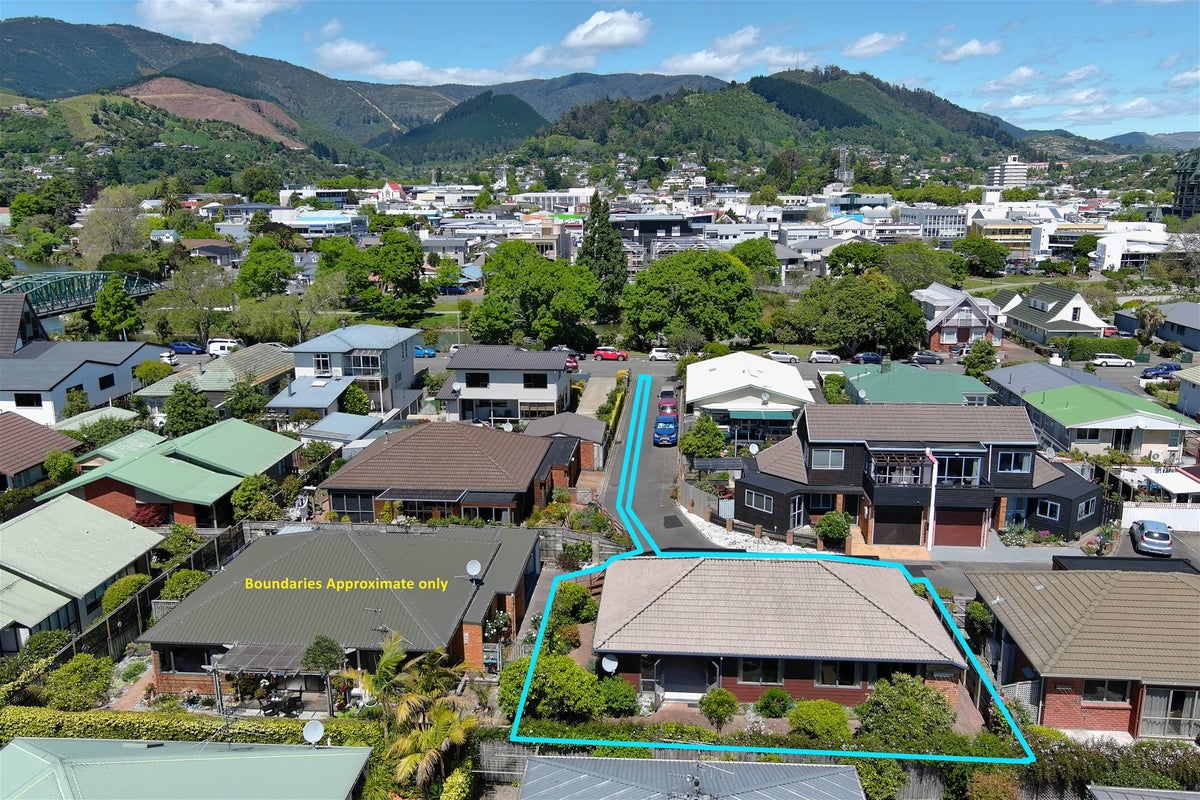 3 Highgrove Way, The Wood, Nelson - Carousel 1