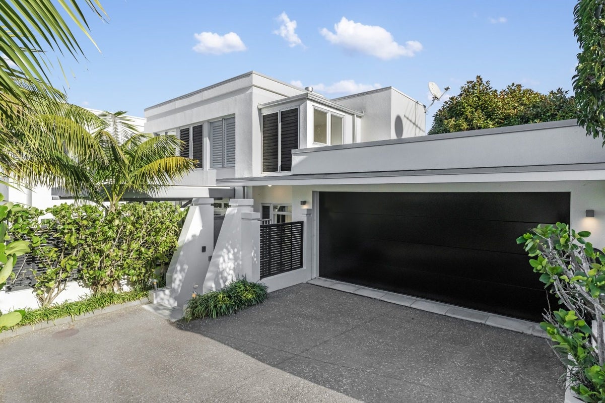 17A Elam Street, Parnell, Auckland - Carousel 1