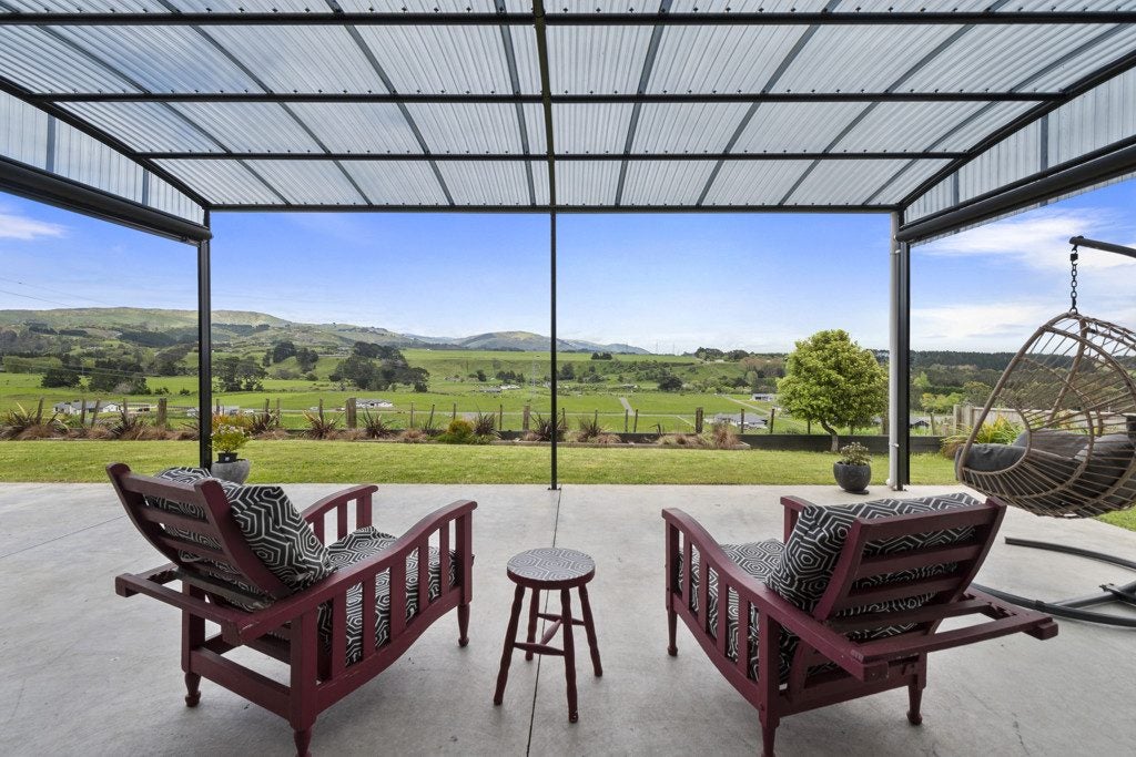 18 Varsity Heights, Fitzherbert, Palmerston North - Carousel 2