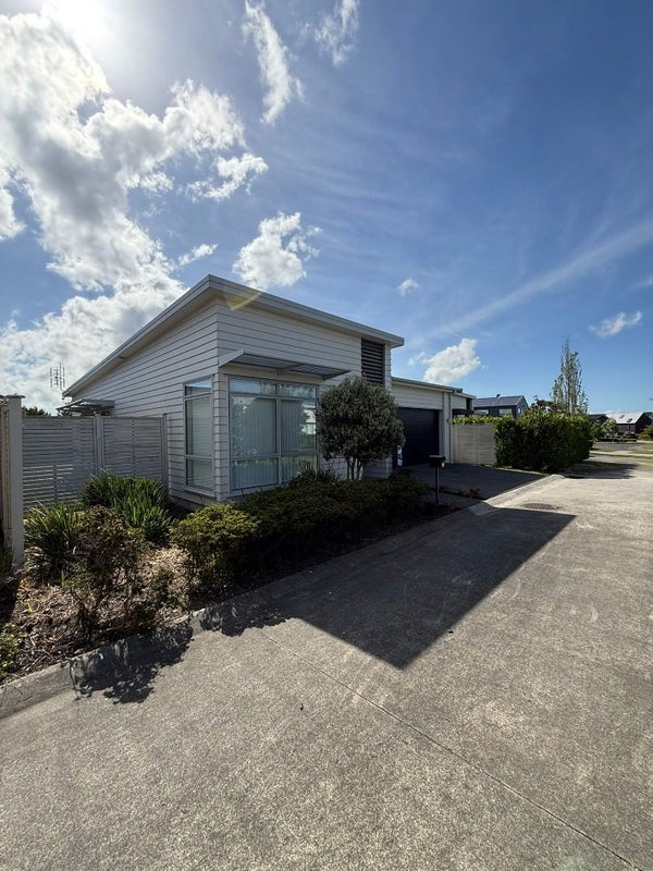 67 Costa Viva Crescent, Karaka, Papakura - Carousel 1