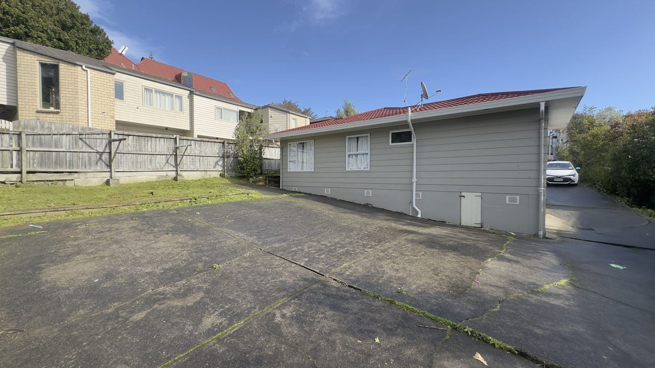 2/5 Woodall Place, Totara Vale, Auckland - Carousel 9