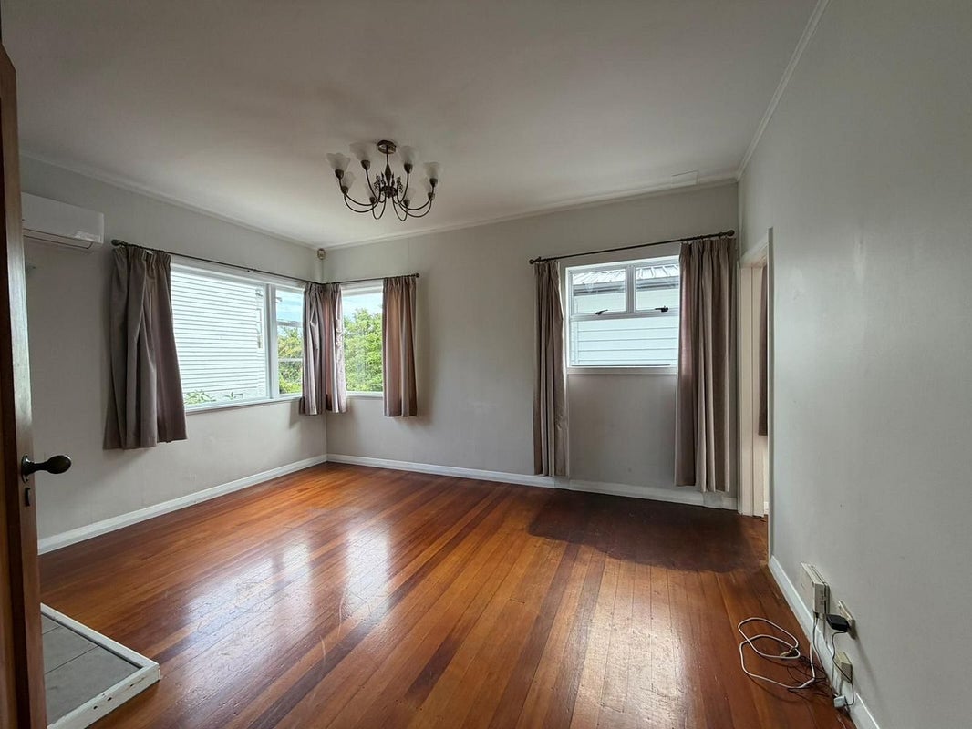 53 Waiohua Road, Greenlane, Auckland - Carousel 2