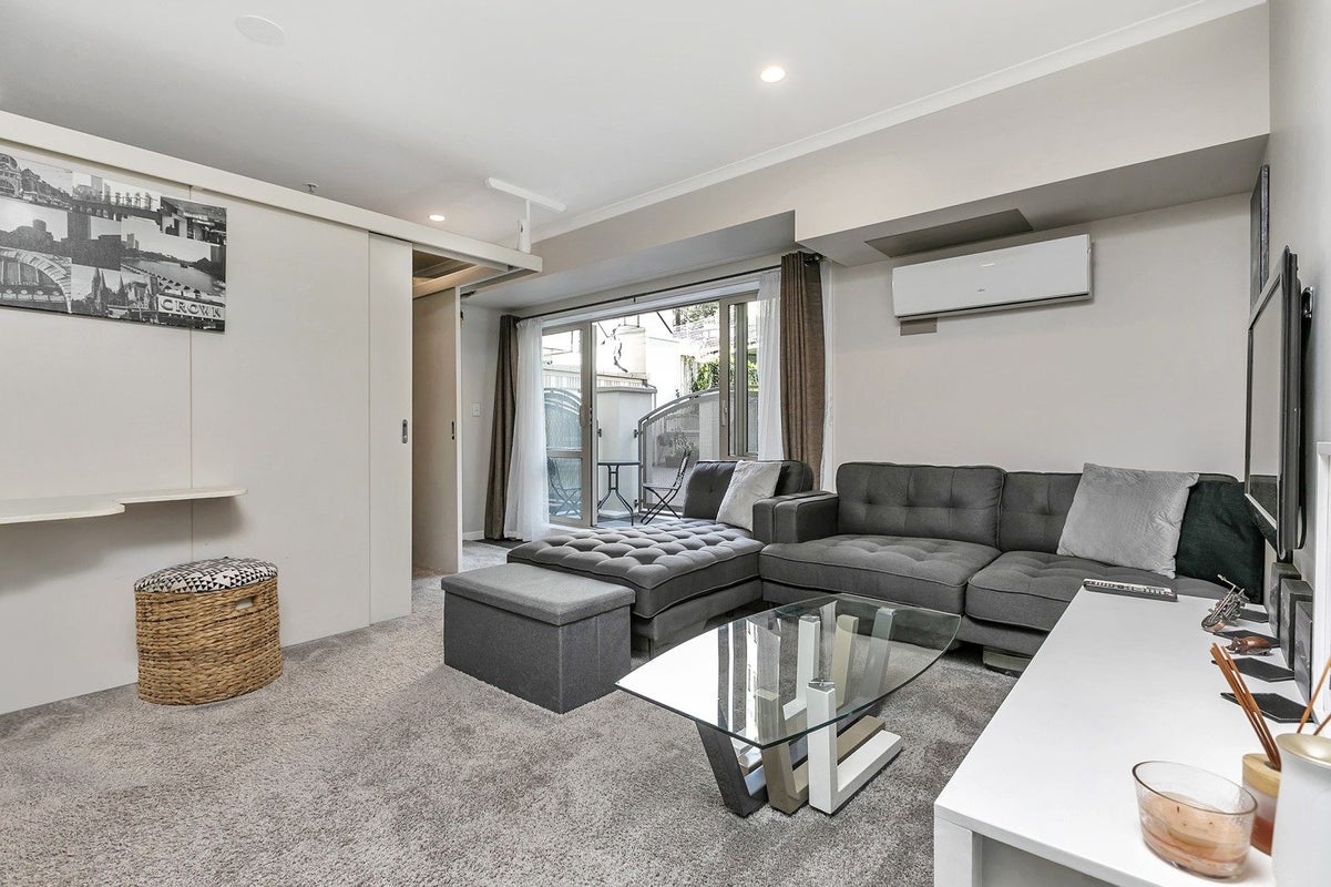 2H/1 Emily Place, Auckland Central, Auckland - Carousel 1