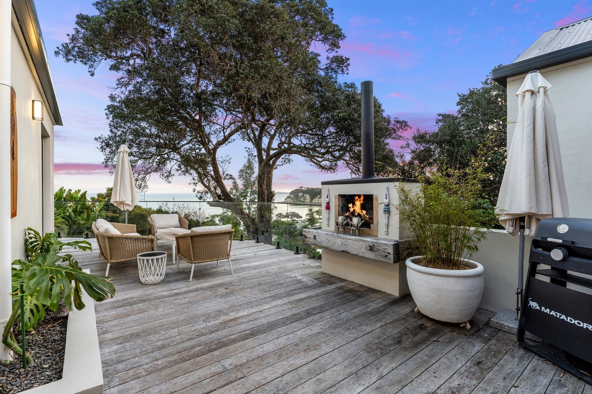 10 Zita Avenue, Matakatia Bay, Rodney, Auckland - Carousel 2