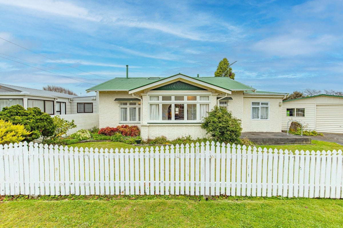 12 Kepa Street, Whanganui East, Whanganui - Carousel 1