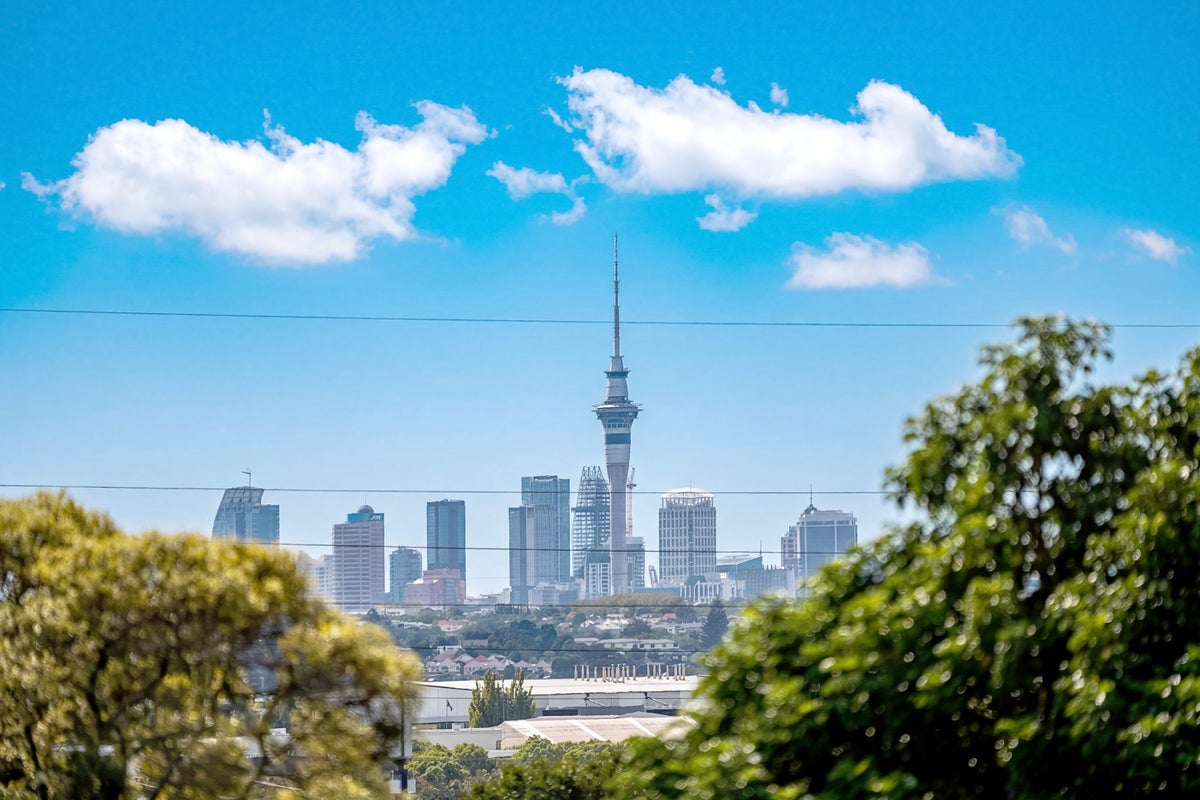 140D Hepburn Road, Glendene, Auckland - Carousel 2