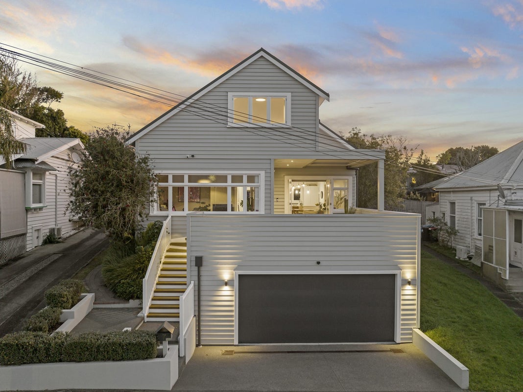 7 Lloyd Avenue, Mount Albert, Auckland - Carousel 1