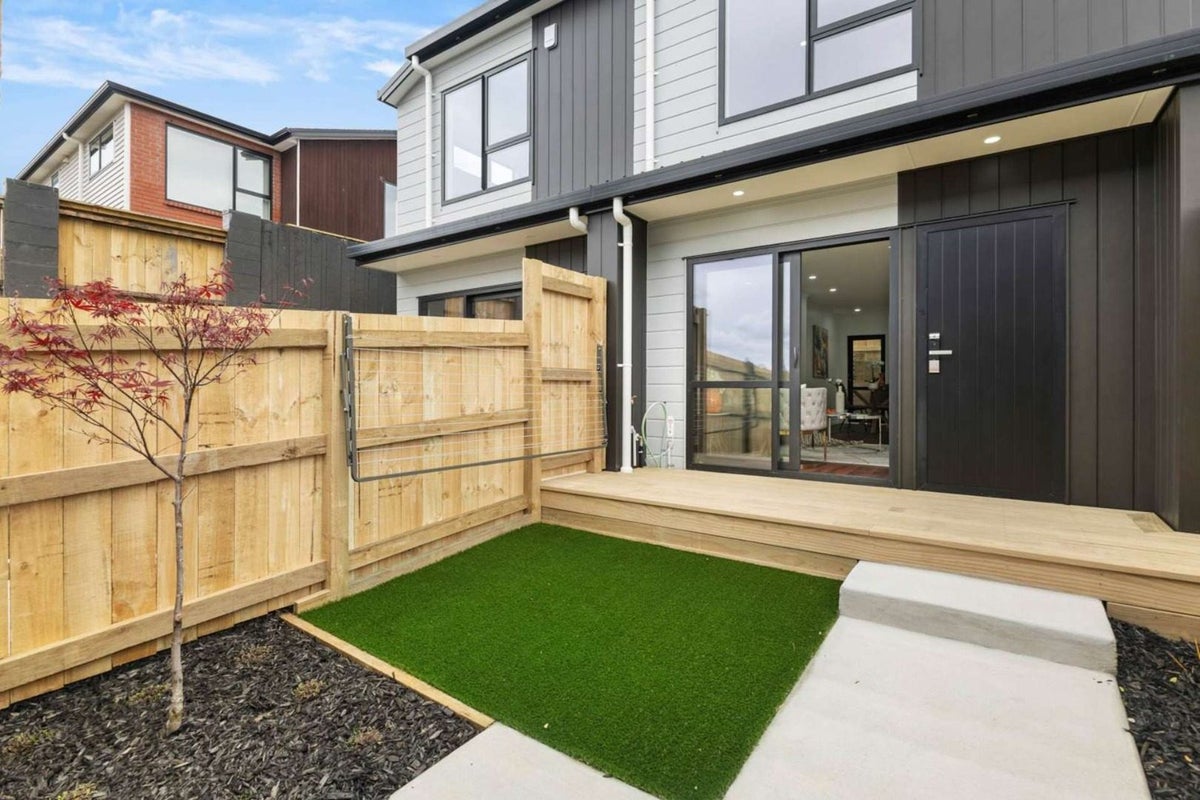 6/57 Halsey Drive, Lynfield, Auckland - Carousel 1