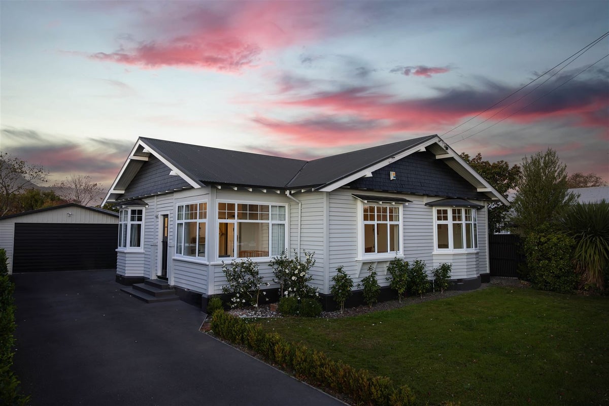 8 Jacobs Street, St Albans, Christchurch - Carousel 1
