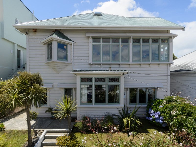 19 Arawa Road, Hataitai, Wellington - Carousel 1