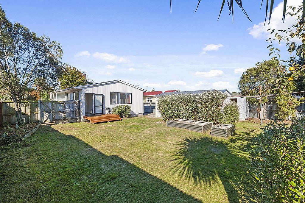 16 Joy Street, Shirley, Christchurch - Carousel 2