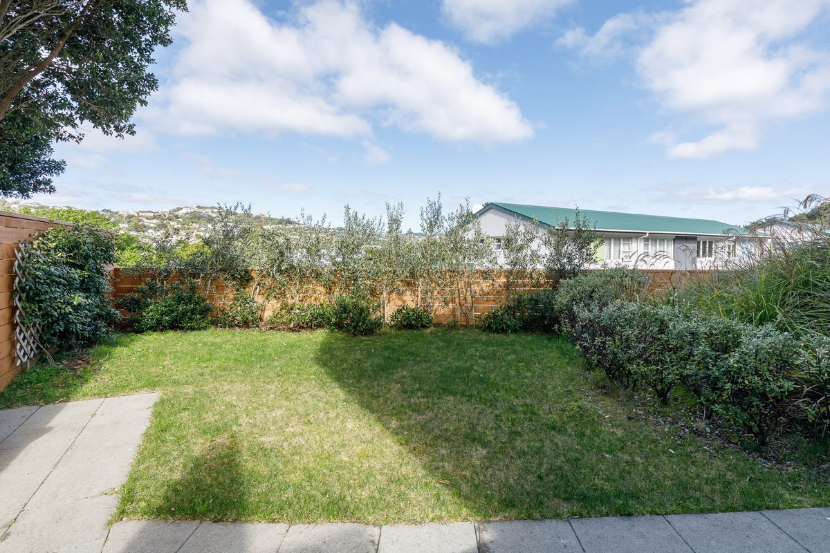 30/22 Booth Street, Miramar, Wellington - Carousel 11