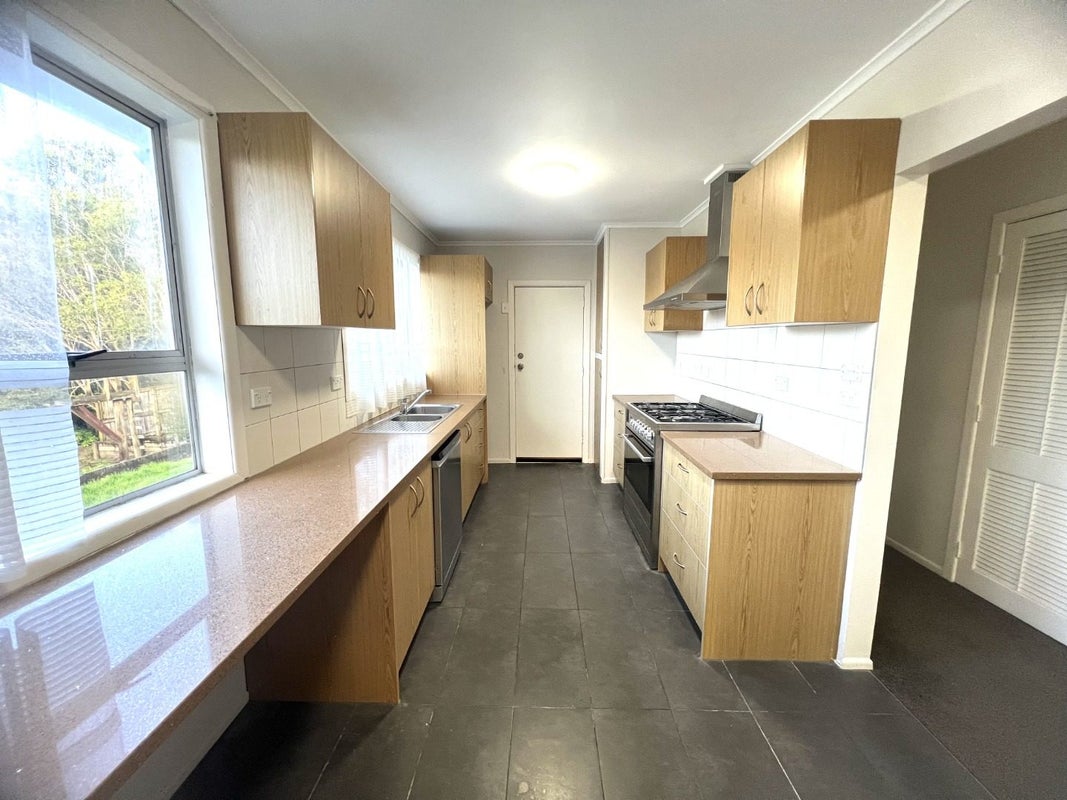 58 Sunnyside Road, Sunnyvale, Auckland - Carousel 2
