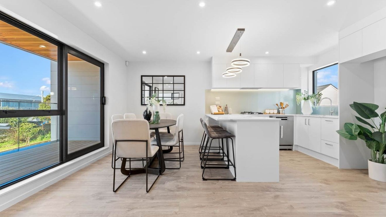 6/8 Atarangi Road, Greenlane, Auckland - Carousel 1