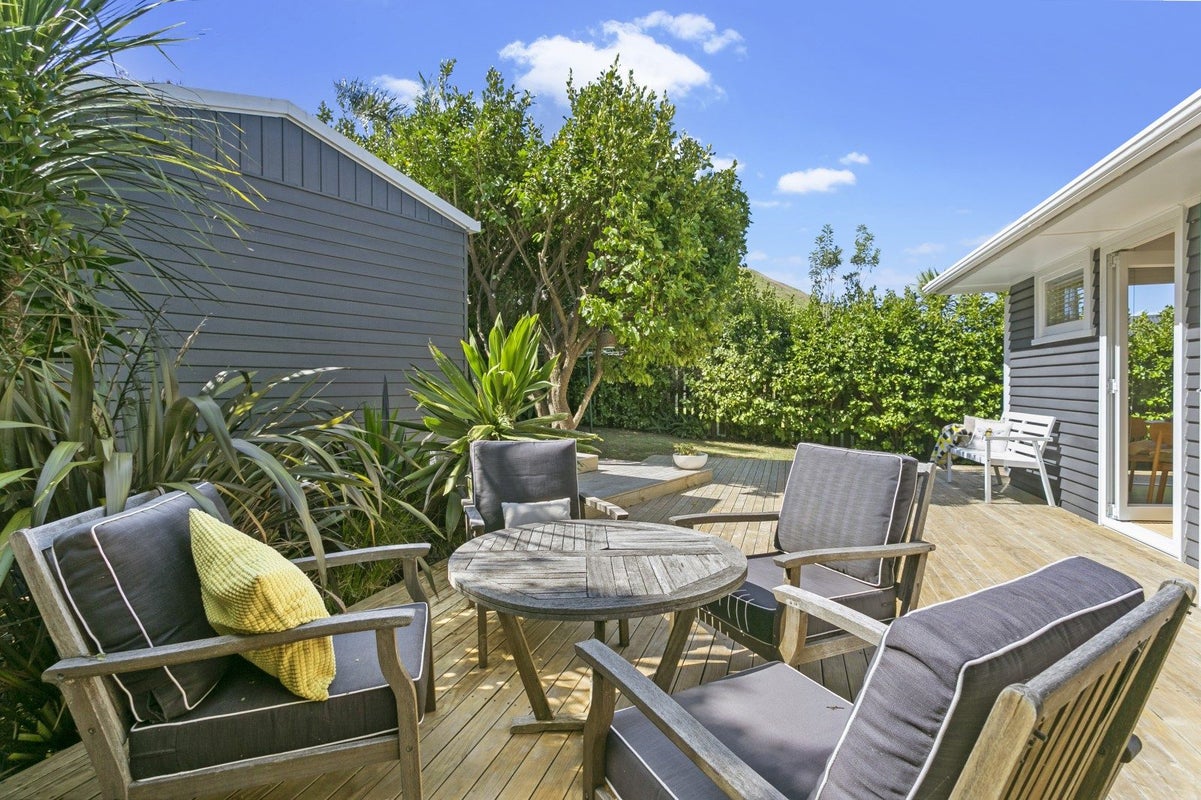 4 Kapuka Road, Mangere Bridge, Auckland - Carousel 2