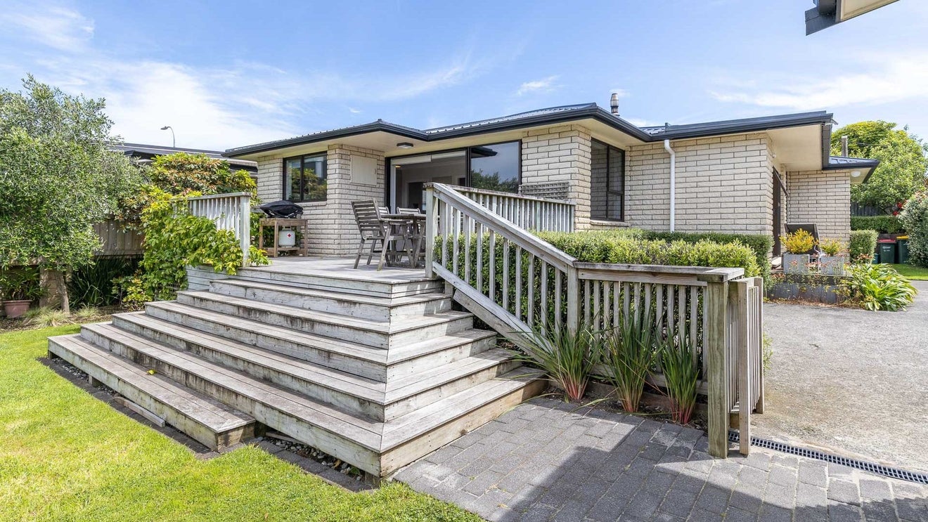 35A Ropiha Street, Fitzroy, New Plymouth - Carousel 1