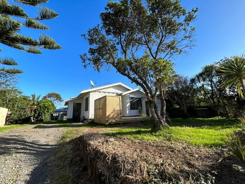 660 Papamoa Beach Road, Papamoa Beach, Papamoa - Carousel 1