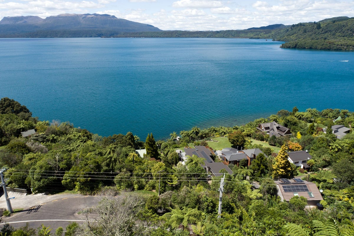 30 Spencer Road, Lake Tarawera, Rotorua - Carousel 1