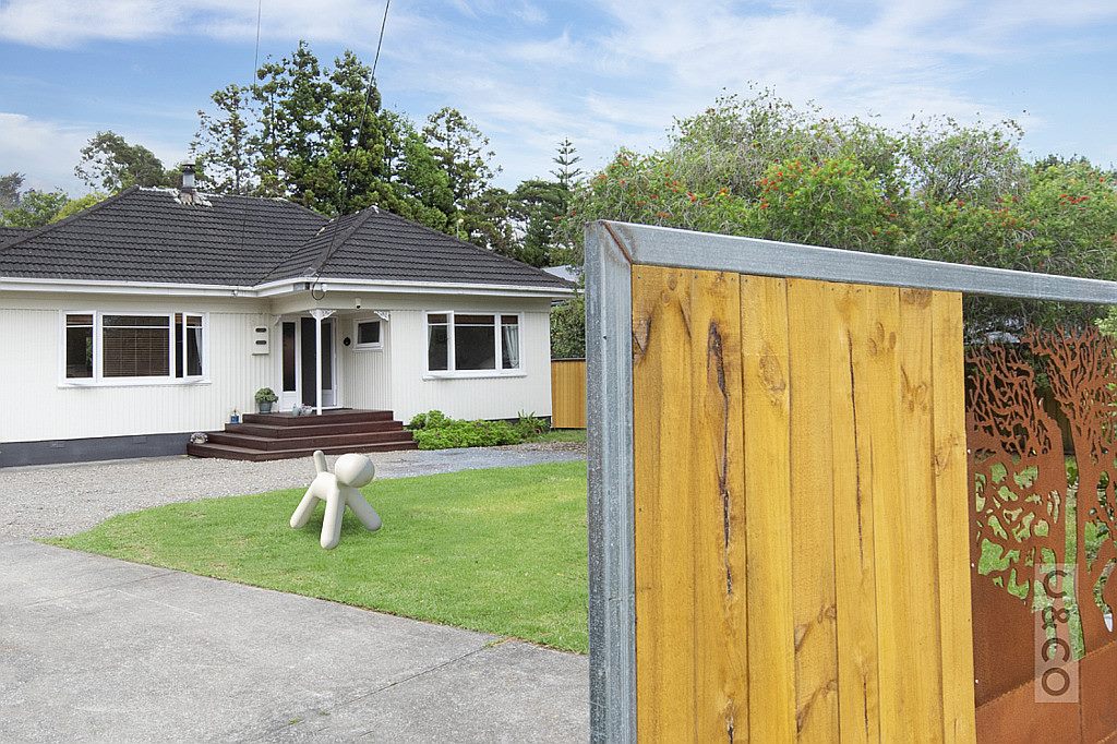 7 Taupaki Road, Henderson - Carousel 33