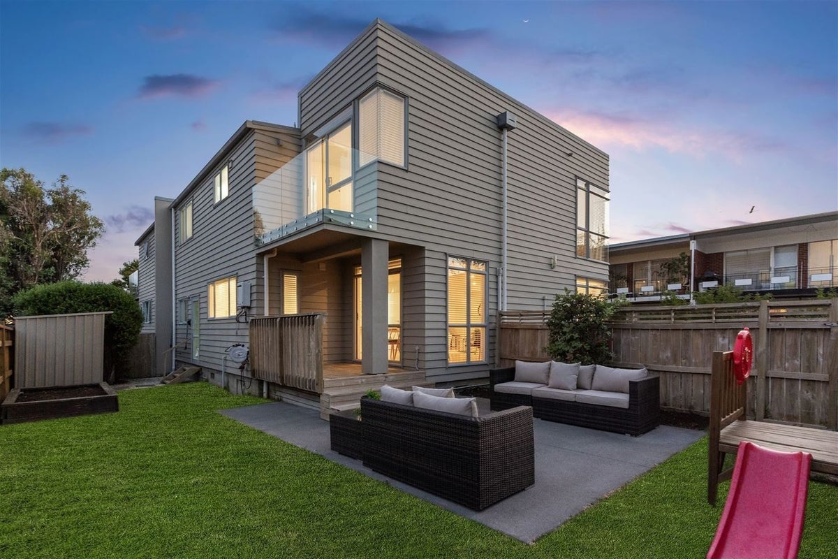 1/0 Wolsley Avenue, Milford, Auckland - Carousel 11