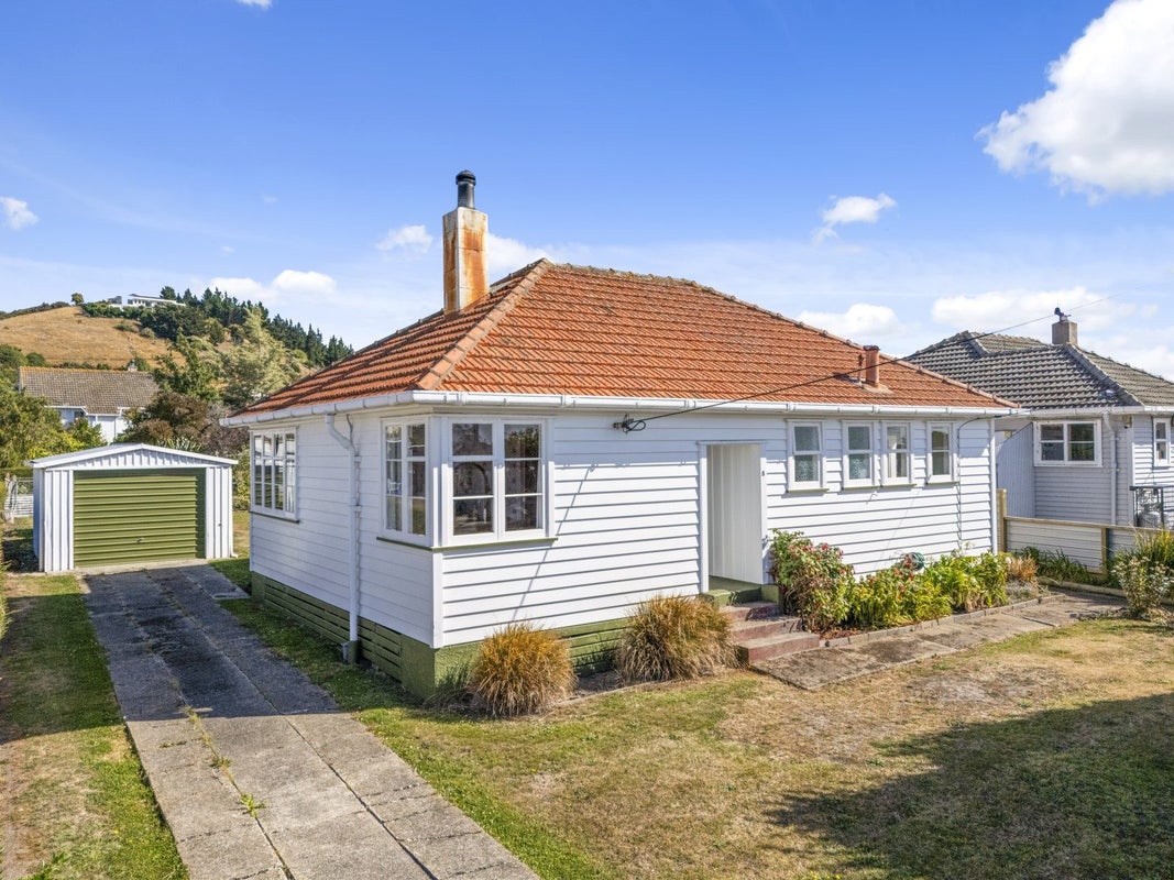 8 Robertson Street, Oamaru North, Oamaru - Carousel 1