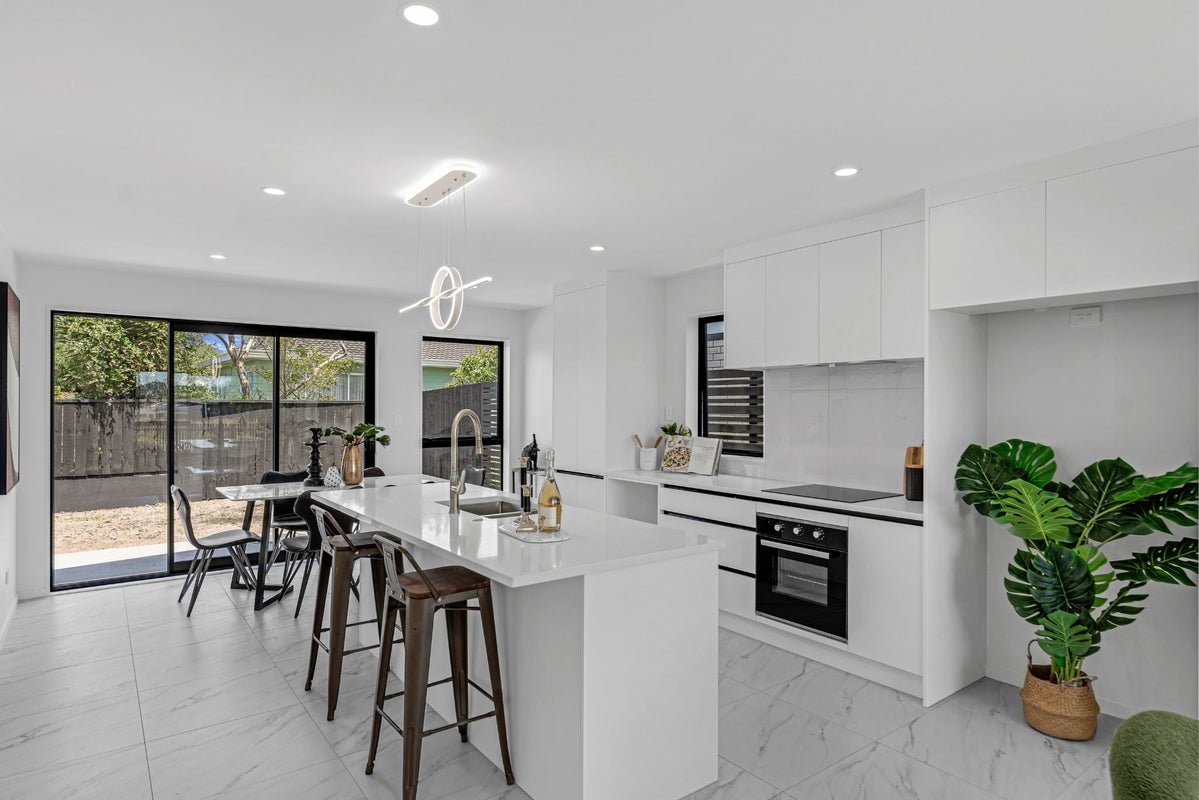 33 Paapaakiri Loop, Takanini, Auckland - Carousel 2