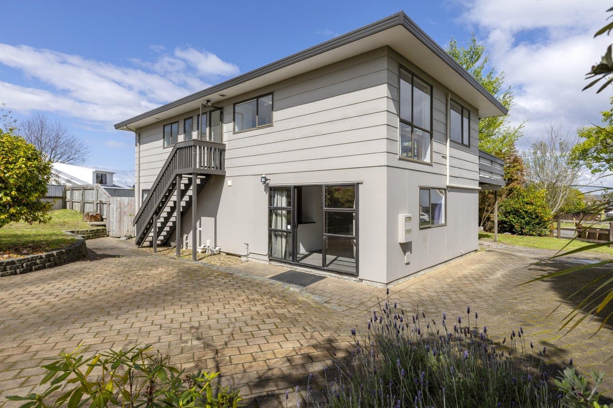 35 Grace Crescent, Richmond Heights, Taupo, Waikato - Carousel 1