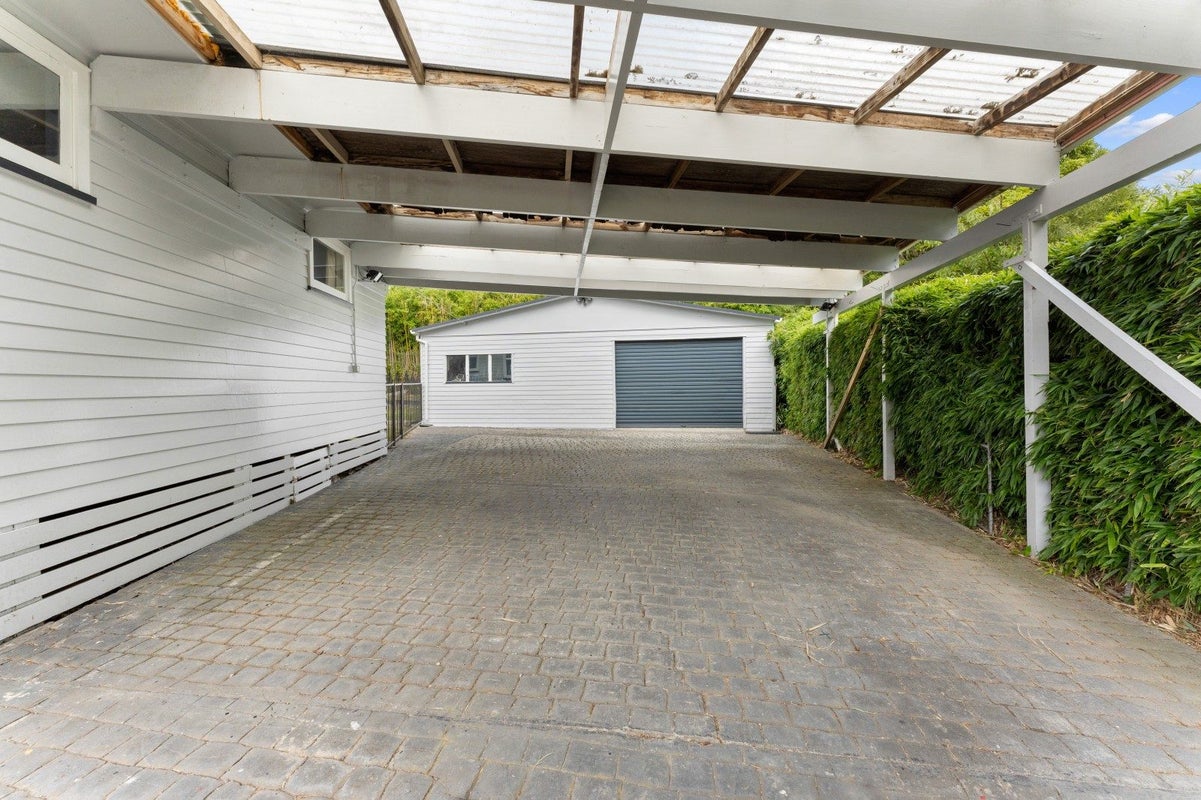 100 Plateau Road, Te Marua, Upper Hutt - Carousel 2