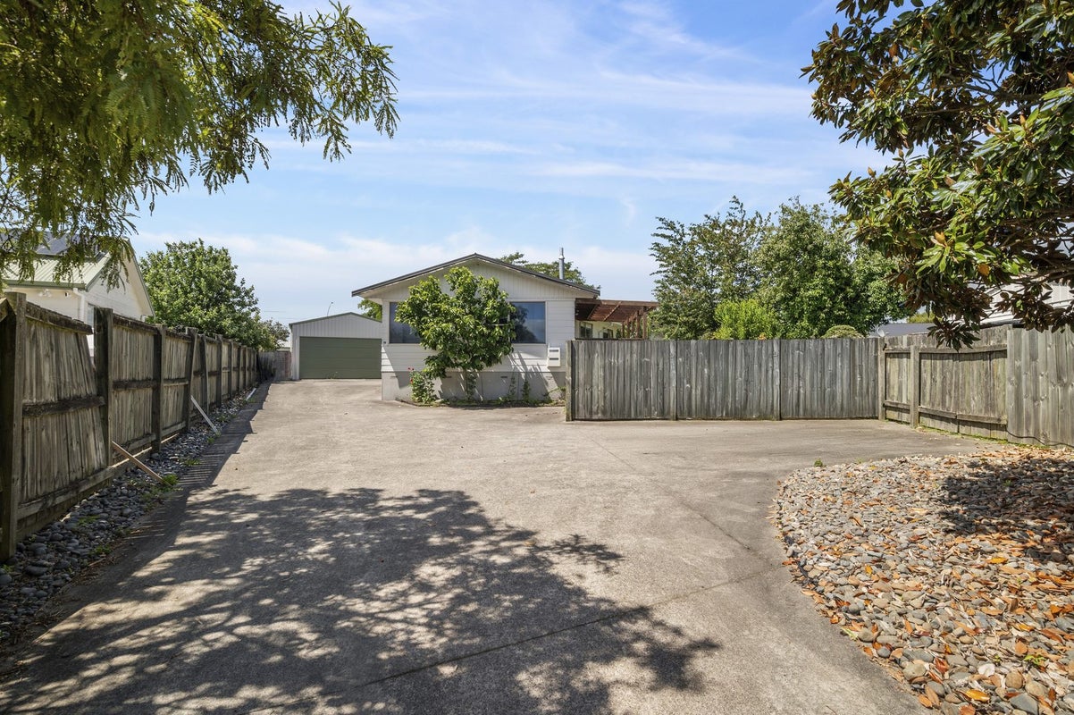 19 Rewarewa Street, Owhata, Rotorua - Carousel 1