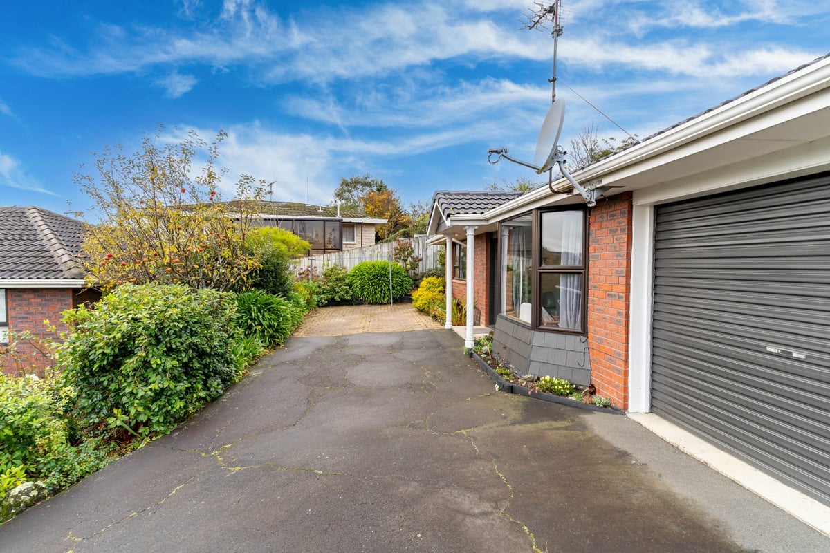 24B Shand Street, Green Island, Dunedin - Carousel 17