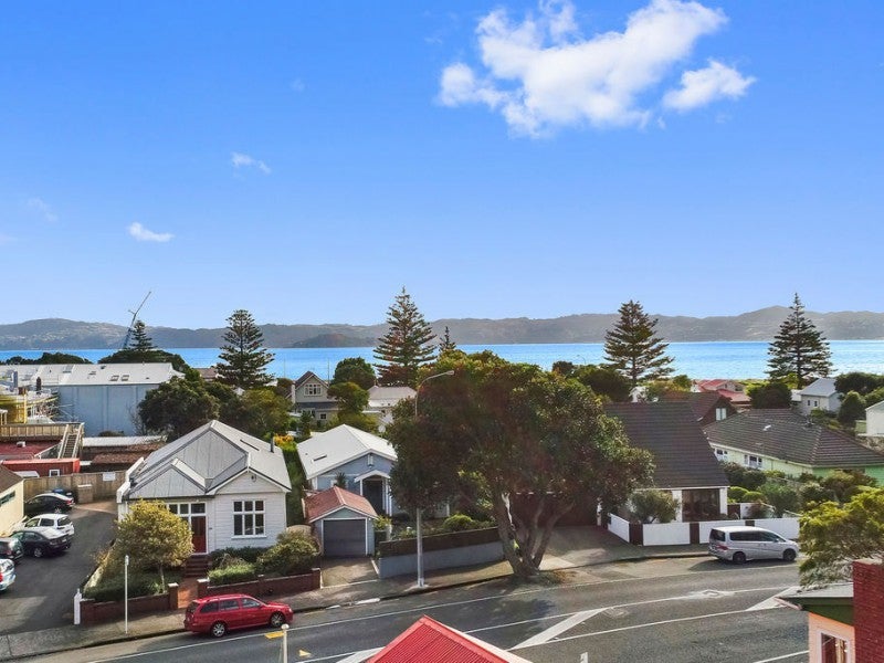 1A MacKenzie Road, Eastbourne, Lower Hutt - Carousel 1