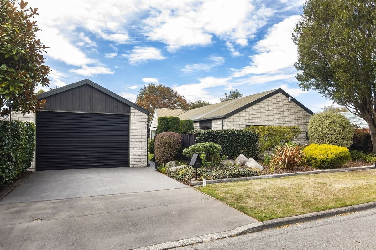 464 Avonhead Road, Avonhead, Christchurch - Carousel 24