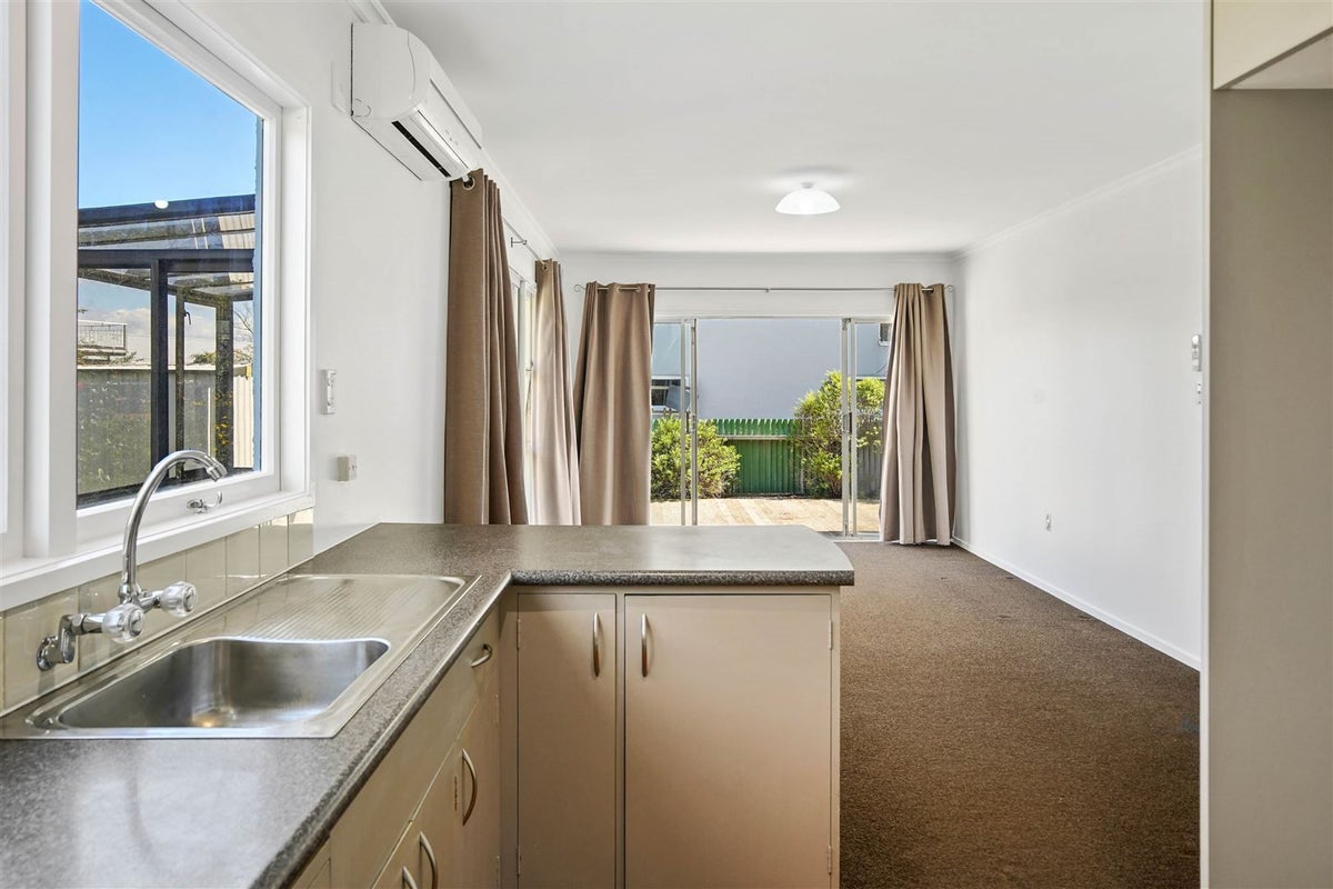 3/145 Parkers Road, Tahunanui, Nelson - Carousel 1