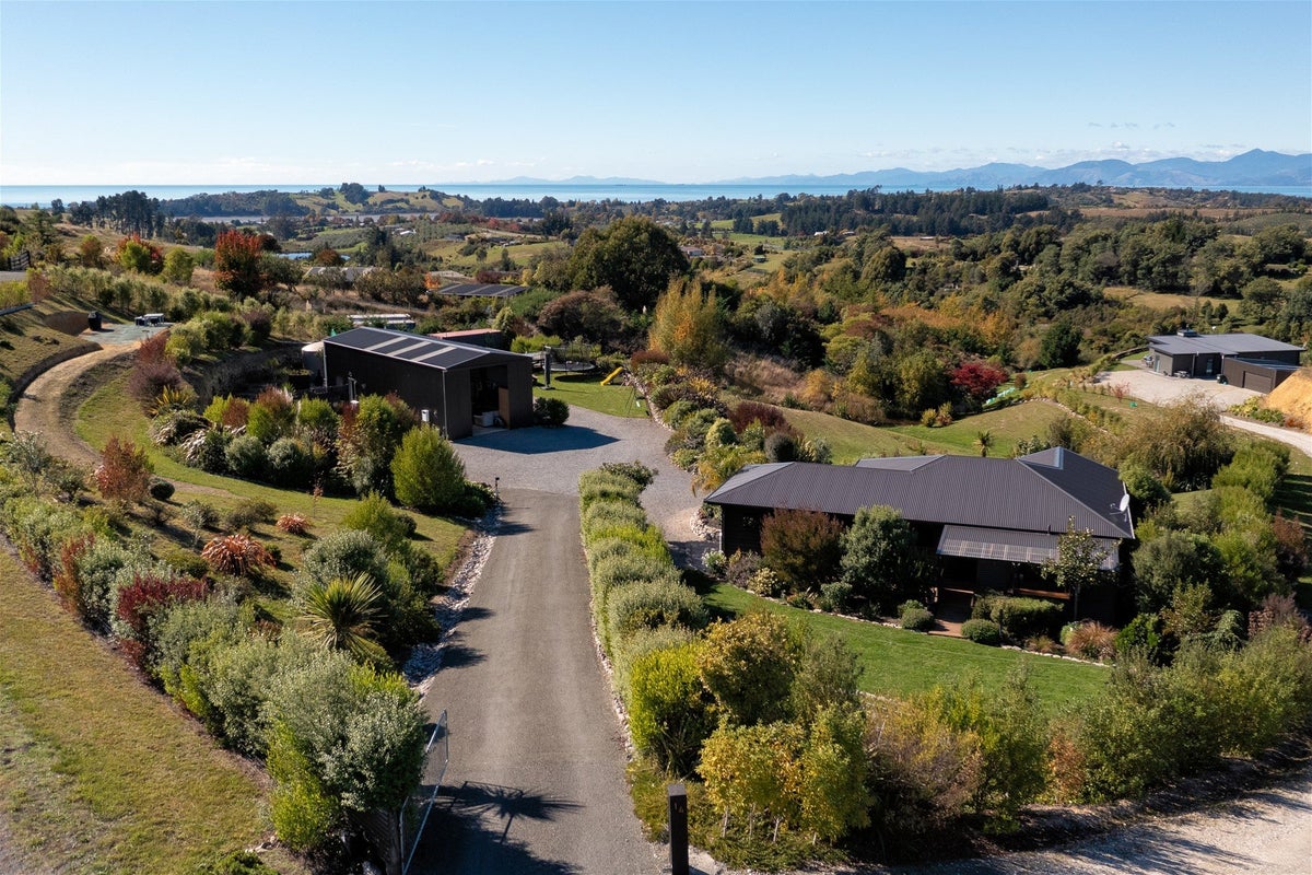 14 Harley Ridge, Tasman, Upper Moutere - Carousel 1